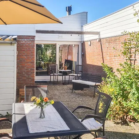3 Bedroom Cozy In 노르트베이크